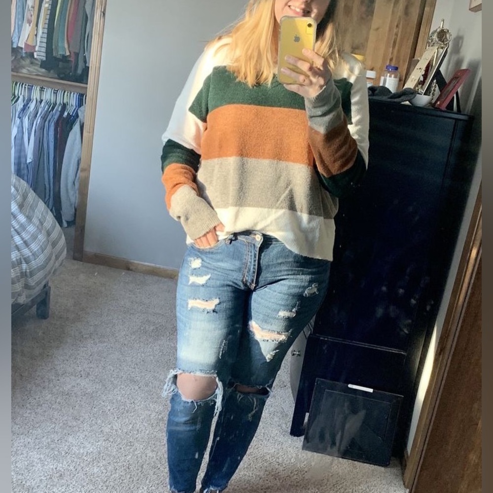 Andree By Unit Color Block Sweater From Mindy Mae… - image 3